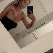 Larissa (Photo #12)