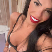 Julie (Photo #6)