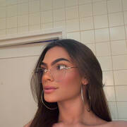 Stefany Almeida (Photo #8)