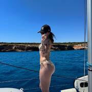 Briana (Photo #9)
