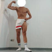Strong athletic man (Photo #3)