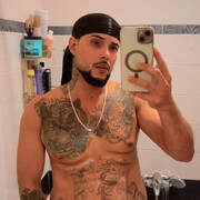 Victor (Photo #7)