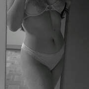 Emma (Photo #1)