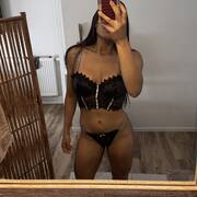 Melissa (Photo #1)