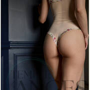 Claire (Photo #5)
