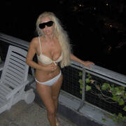 Tania @ Naomi (Photo #35)