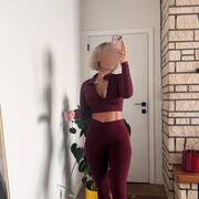 Caroline (Photo #1)