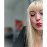 Malaurie Girlfriend (Photo #9)