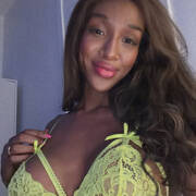 JOHANNA LEON (Photo #12)