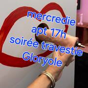 Tgirls Party dans gloriole (Photo #19)