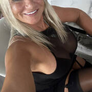 ILONA  MATURE (Photo #46)