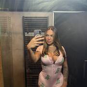 Deborah Tavares (Photo #34)