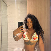 Nahomy Safeira