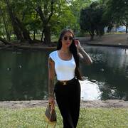 Line Muniz (Photo #2)