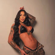Line Muniz (Photo #11)