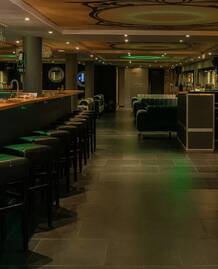 Entrez dans l'univers sensuel du Charnel Club !