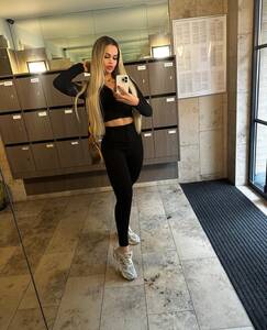 Isabella your girlfriend