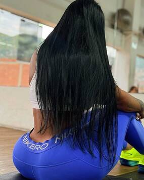 chatte très HUMIDE 69