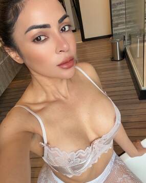 Anitta Petite