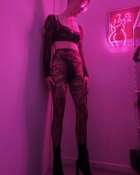 Chloe_sm69