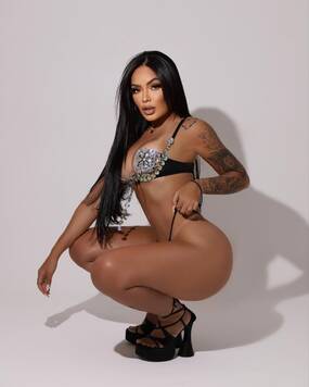 Rafaella super girlfriend