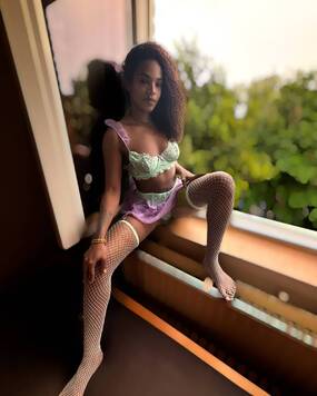 Julia Bombom