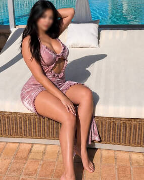 Rimenna Sexy Brunne