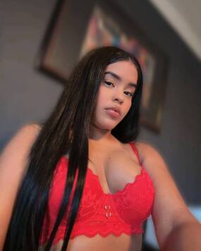 Valeria Belle