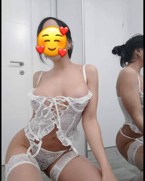 Andrea hot