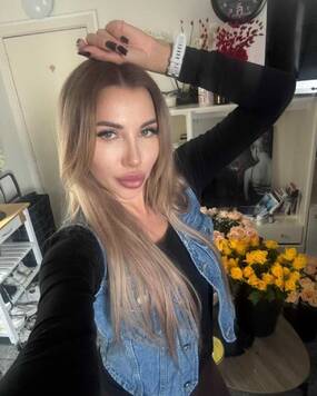 Veronica blond