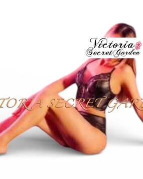 VICTORIA SECRET GARDEN