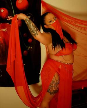 Julia ~  les mille et une caresse