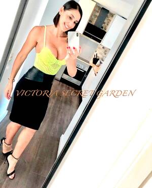 VICTORIA SECRET GARDEN