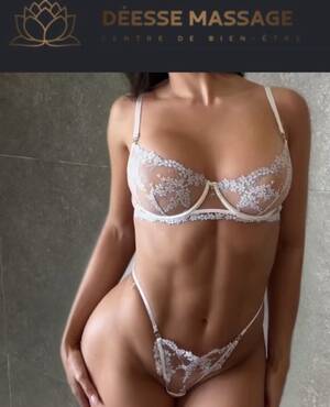 CARINA - DEESSE MASSAGE