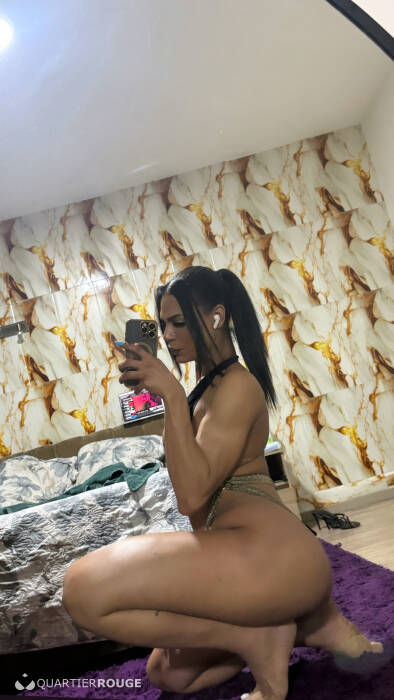 Dafynne Silva (Photo)