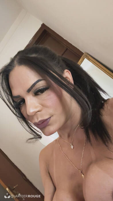 Dafynne Silva (Photo)
