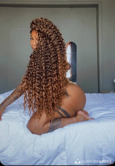 Carolina Cruz (Photo)