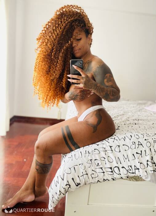 Carolina Cruz (Photo)