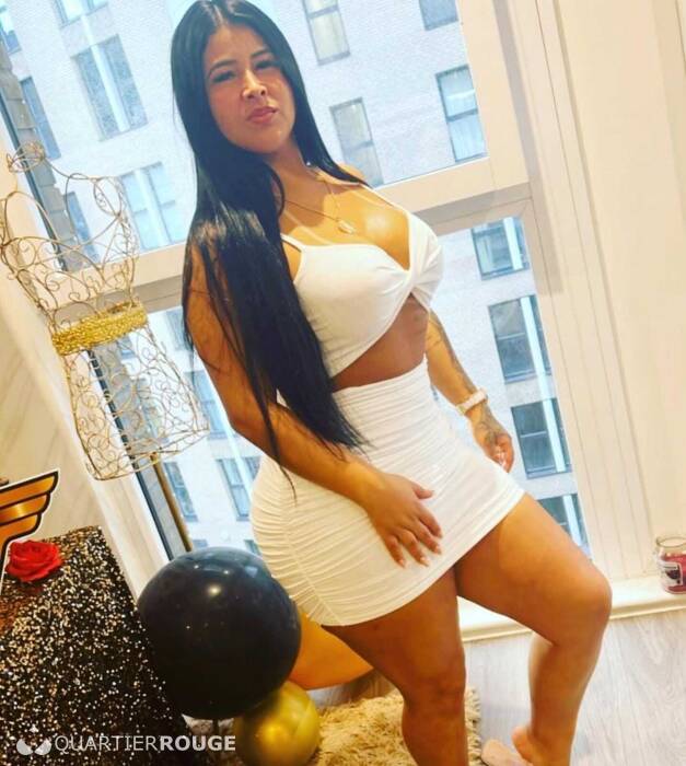 Chatte très HUMIDE 69 (Photo)