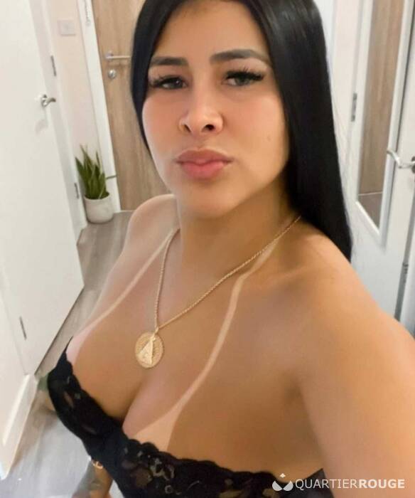 Chatte très HUMIDE 69 (Photo)