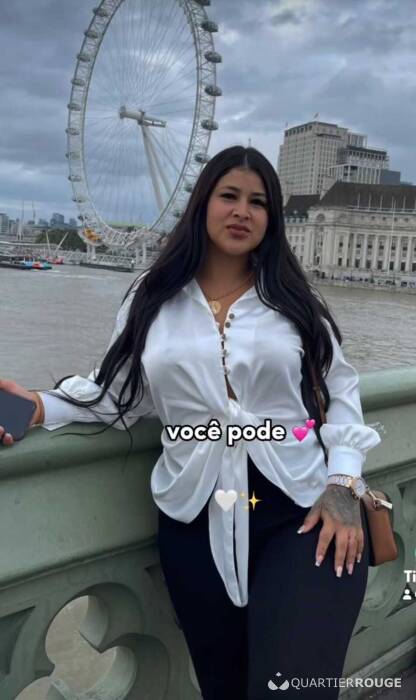 Chatte très HUMIDE 69 (Photo)