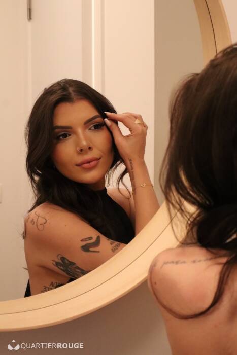 BIA BRAZILIAN GFE (Photo)