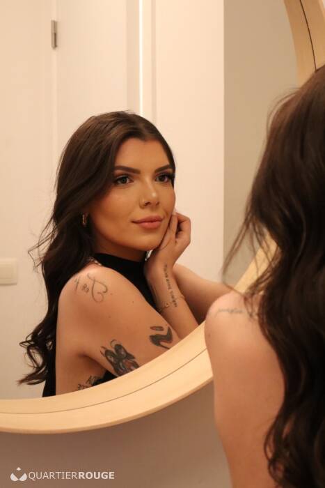 BIA BRAZILIAN GFE (Photo)