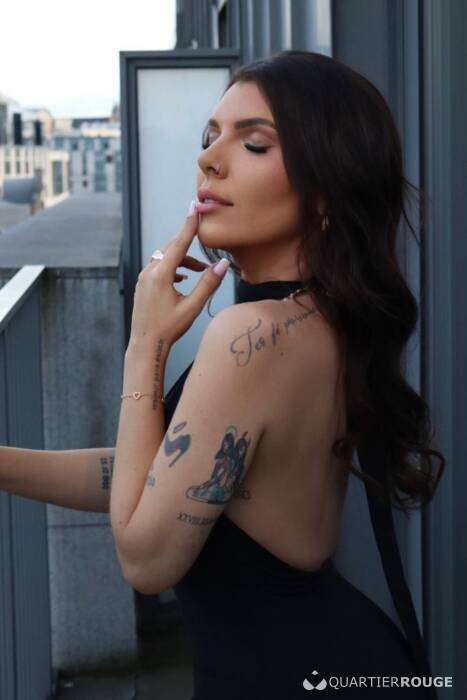 BIA BRAZILIAN GFE (Photo)