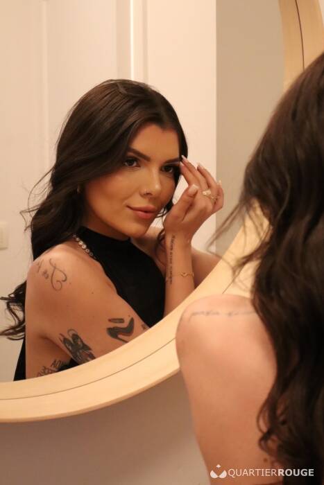 BIA BRAZILIAN GFE (Photo)