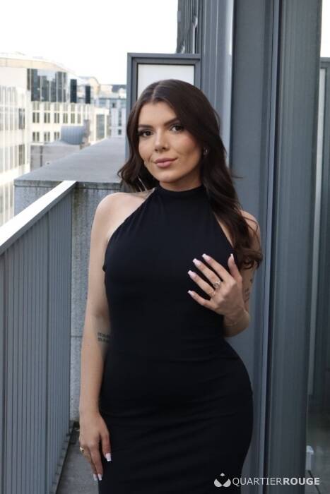 BIA BRAZILIAN GFE (Photo)