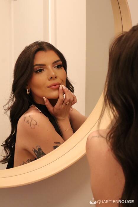 BIA BRAZILIAN GFE (Photo)