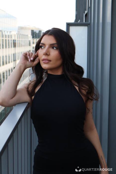 BIA BRAZILIAN GFE (Photo)