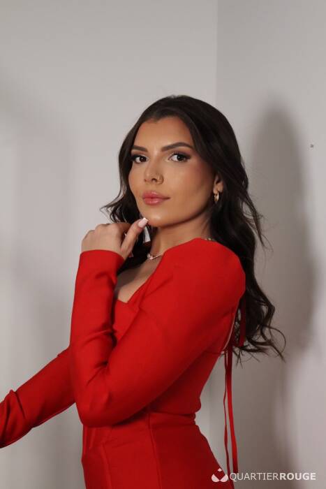 BIA BRAZILIAN GFE (Photo)