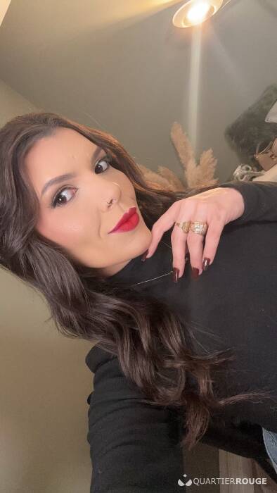 BIA BRAZILIAN GFE (Photo)